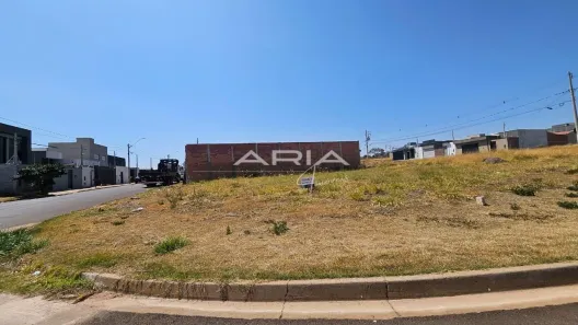Lote/Terreno à venda, 280m² no Jardim Indaiá, Araraquara