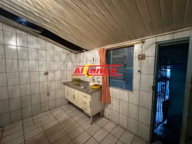 Casa com 1 Quarto para alugar, 210m² no Jardim Dourado, Guarulhos