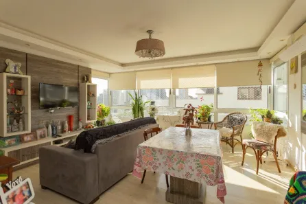 Apartamento com 2 Quartos à venda, 71m² no Jardim Botânico, Porto Alegre