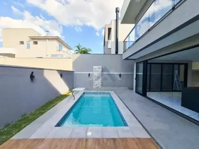 Casa de Condomínio com 3 Quartos à venda, 200m² no Conjunto Habitacional Alexandre Urbanas, Londrina