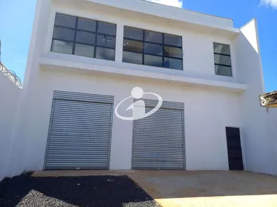 Sala Comercial para alugar, 87m² no Aclimação, Uberlândia