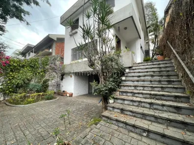 Sobrado com 4 Quartos à venda, 261m² no Vila Madalena, São Paulo