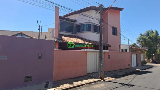 Casa com 4 Quartos à venda, 157m² no Ilhotas, Teresina