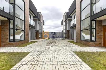 Sobrado com 3 Quartos à venda, 117m² no Cajuru, Curitiba