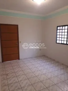 Casa com 3 Quartos à venda, 160m² no Granada, Uberlândia