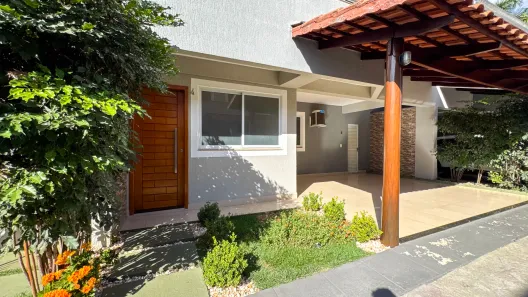 Sobrado com 3 Quartos para alugar, 135m² no Jardim América, Goiânia