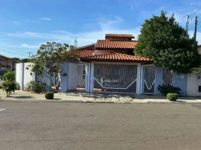 Casa com 3 Quartos à venda, 158m² no Parque Residencial Jaguari, Americana