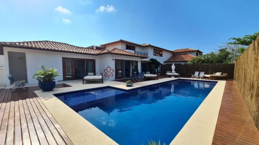 Casa com 9 Quartos à venda, 472m² no Ferradura, Armação dos Búzios
