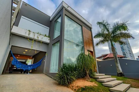 Casa com 3 Quartos à venda, 300m² no Ressacada, Itajaí
