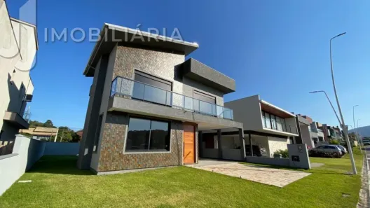 Casa com 4 Quartos à venda, 250m² no São João do Rio Vermelho, Florianópolis