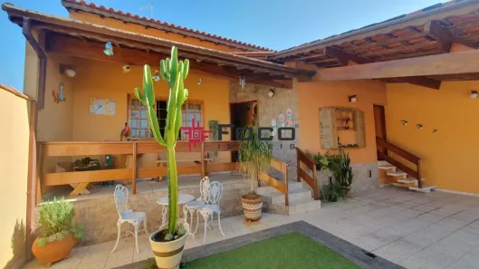 Casa com 3 Quartos à venda, 193m² no Jardim Maria Cândida, Caçapava