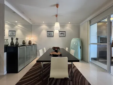 Casa de Condomínio com 3 Quartos à venda, 241m² no Jardim Social, Curitiba