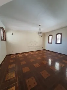 Imóvel Comercial com 4 Quartos para alugar, 120m² no Centro, Bauru