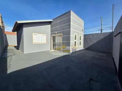 Casa com 2 Quartos à venda, 46m² no Loteamento Antônio Caiado, Uberaba