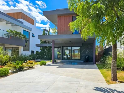 Casa com 3 Quartos à venda, 347m² no São Vicente, Gravataí