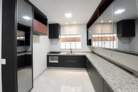 Casa de Condomínio com 3 Quartos à venda, 173m² no Heimtal, Londrina