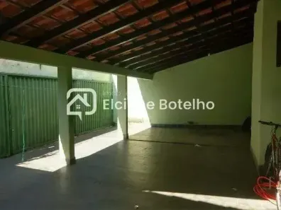 Casa com 2 Quartos à venda, 60m² no Jardim das Palmeiras, Uberlândia