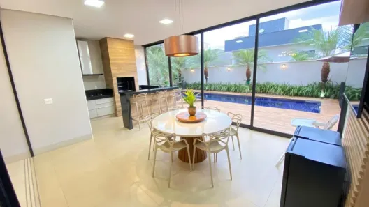 Casa de Condomínio com 3 Quartos à venda, 290m² no Jardim Sul, Uberlândia
