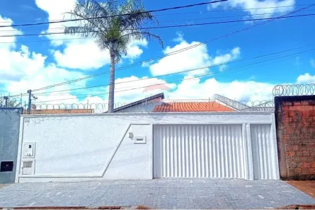 Casa com 2 Quartos à venda, 250m² no São José, Uberaba