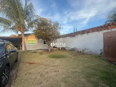 Casa com 3 Quartos à venda, 160m² no Segismundo Pereira, Uberlândia