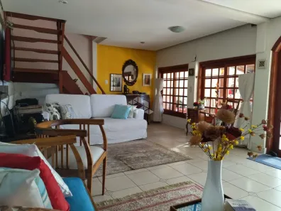 Casa com 4 Quartos à venda, 192m² no Santa Tereza, Porto Alegre