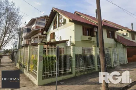 Casa com 4 Quartos à venda, 299m² no Jardim Itu, Porto Alegre