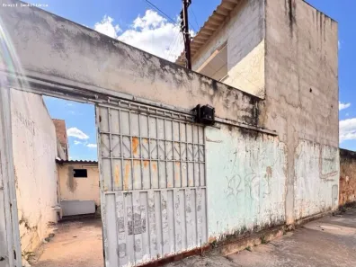 Sobrado com 3 Quartos à venda, 150m² no Santa Maria, Brasília