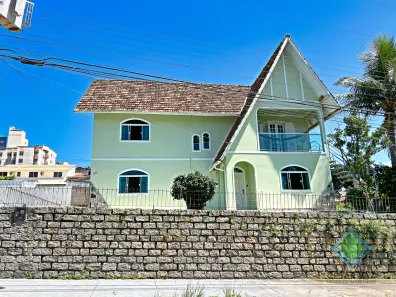 Sobrado com 6 Quartos à venda, 237m² no Capoeiras, Florianópolis