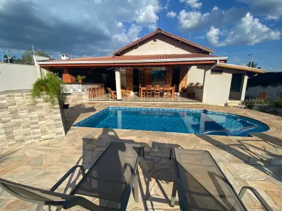 Fazenda/Sítio com 4 Quartos à venda, 263m² no Jardim Palestina, Franca