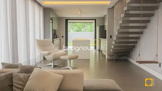 Casa com 3 Quartos à venda, 173m² no Morro das Pedras, Florianópolis