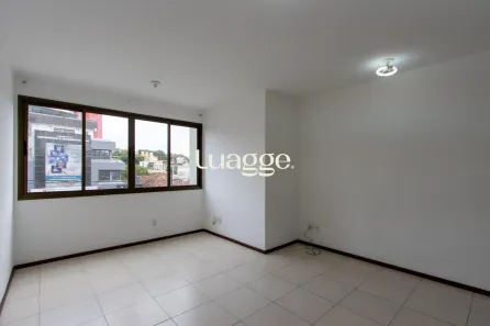 Apartamento com 2 Quartos para alugar, 71m² no Medianeira, Porto Alegre