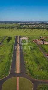 Lote/Terreno com 1 Quarto à venda, 12m² no São Jorge, Uberlândia