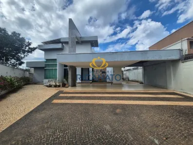 Sobrado com 4 Quartos à venda, 360m² no Plano Diretor Sul, Palmas