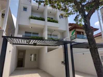 Sobrado com 3 Quartos à venda, 180m² no Água Fria, São Paulo