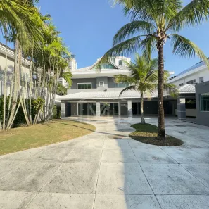 Casa de Condomínio com 7 Quartos à venda, 670m² no Barra da Tijuca, Rio de Janeiro