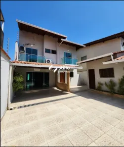 Casa de Condomínio com 3 Quartos à venda, 370m² no Aleixo, Manaus