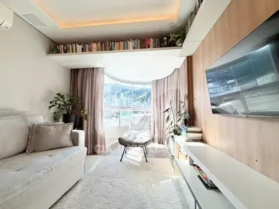 Apartamento com 2 Quartos à venda, 81m² no Centro, Florianópolis