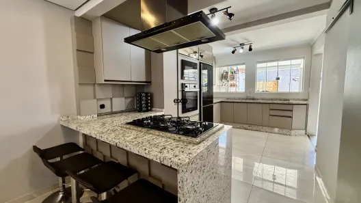 Sobrado com 3 Quartos à venda, 120m² no Xaxim, Curitiba