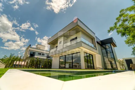 Casa de Condomínio com 3 Quartos à venda, 272m² no Monte Castelo, Tubarão