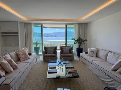 Apartamento com 4 Quartos à venda, 300m² no Coqueiros, Florianópolis