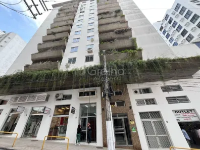 Apartamento com 2 Quartos para alugar, 57m² no Centro, Florianópolis