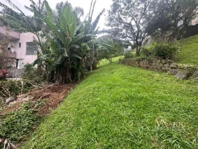 Lote/Terreno à venda, 700m² no Cacupé, Florianópolis