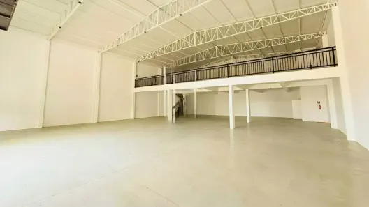 Galpão/Depósito/Armazém à venda, 632m² no Rio Pequeno, Camboriú