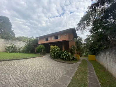 Fazenda/Sítio com 4 Quartos para alugar, 369m² no Chácaras Bartira, Embu das Artes