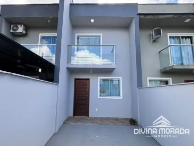 Casa com 2 Quartos à venda, 60m² no Petrópolis, Joinville