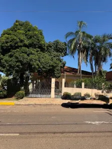 Casa com 4 Quartos à venda, 273m² no Jardim Guanabara, Rondonópolis