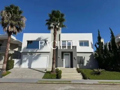 Casa com 3 Quartos para alugar, 330m² no Jurerê Internacional, Florianópolis