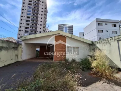Casa com 3 Quartos à venda, 210m² no Saraiva, Uberlândia