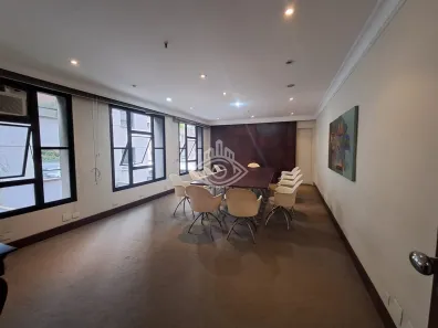 Sala Comercial à venda, 46m² no Vila Olímpia, São Paulo