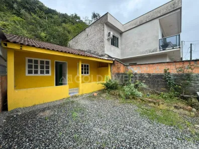 Casa com 3 Quartos para alugar, 69m² no Zantão, Brusque